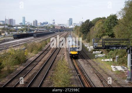Train diesel CrossCountry classe 170 à Small Heath, Birmingham, Royaume-Uni Banque D'Images
