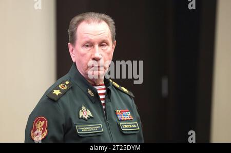 Novo-Ogaryovo, Russie. 16 octobre 2023. Le directeur de la Garde nationale russe Viktor Zolotov devant une réunion en face à face présidée par le président Vladimir Poutine à la résidence présidentielle Novo-Ogaryovo, le 16 octobre 2023 à l'extérieur de Moscou, en Russie. Crédit : Gavriil Grigorov/Kremlin Pool/Alamy Live News Banque D'Images