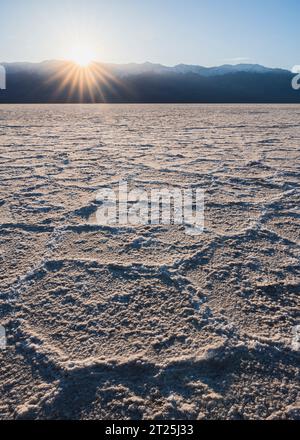 Le paysage unique dans le parc national de la Vallée de la mort Banque D'Images