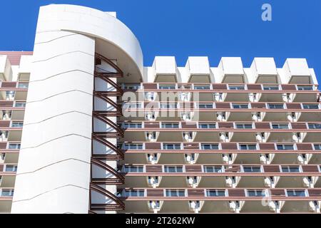 Tel Aviv, Israël - 12 octobre 2023 : détail architectural de l'architecture moderniste, brutaliste et éclectique de tel Aviv Banque D'Images