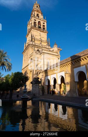 Cloche de tour. La Grande Mosquée de Cordoue. Espagne. Banque D'Images