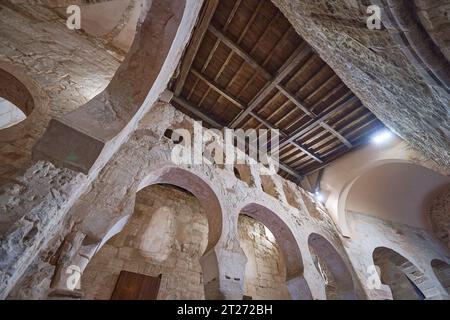 Vue intérieure du monastère de Suso à San Millan de la Cogolla, la Rioja, Espagne. Banque D'Images