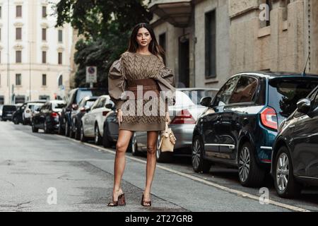Nathalie Fanj devant le salon MAX MARA pendant la Fashion week de Milan Banque D'Images