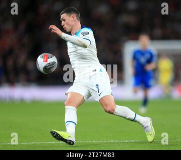 Londres, Royaume-Uni. 17 octobre 2023. Phil Foden d'Angleterre lors du match de qualification de l'UEFA Euro 2024 du Groupe C entre l'Angleterre et l'Italie au stade de Wembley le 17 octobre 2023 à Londres, Angleterre. (Photo de Daniel Chesterton/phcimages.com) crédit : PHC Images/Alamy Live News Banque D'Images