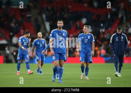 Londres, Royaume-Uni. 17 octobre 2023. Londres, le 17 octobre 2023 : les joueurs italiens réagissent après avoir perdu 2-1 le match de football UEFA Euro 2024 qualifier entre l'Angleterre et l'Italie au stade de Wembley, Londres, Angleterre. (Pedro Soares/SPP) crédit : SPP Sport Press photo. /Alamy Live News Banque D'Images