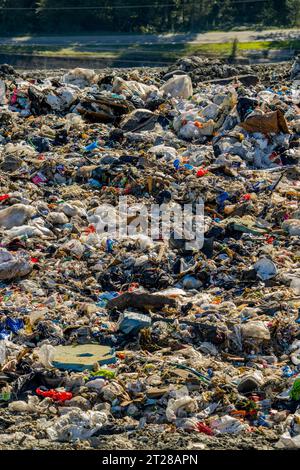 Tonnes de déchets dans les installations d'enfouissement régional de Cedar Hills du comté de King, exploitées par la Division des déchets solides du comté de King (il couvre 920 acres Banque D'Images