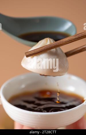 Xiaolongbao, boulettes cuites à la vapeur, Tangbao (petit pain à soupe) dans le cuiseur vapeur Banque D'Images