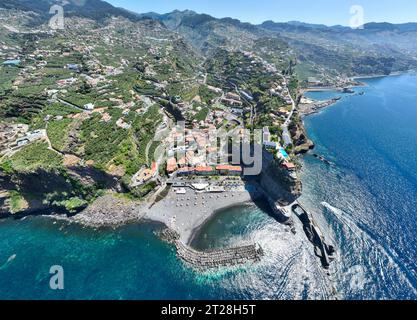 Ponta do sol est une municipalité située sur la côte sud-ouest de l'île de Madère, dans l'archipel de Madère, au Portugal. Banque D'Images