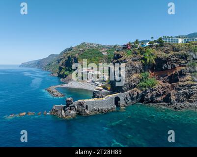 Ponta do sol est une municipalité située sur la côte sud-ouest de l'île de Madère, dans l'archipel de Madère, au Portugal. Banque D'Images