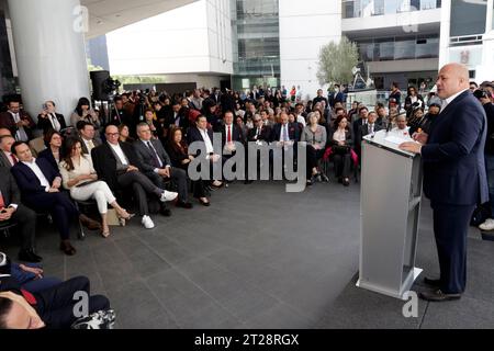 Mexico, Mexique. 17 octobre 2023. 17 octobre 2023, Mexico, Mexique : Enrique Alfaro, gouverneur de l'État de Jalisco lors d'une conférence de presse au Sénat de Mexico. Le 17 octobre 2023 à Mexico, Mexique (photo de Luis Barron/Eyepix Group/Sipa USA). Crédit : SIPA USA/Alamy Live News Banque D'Images