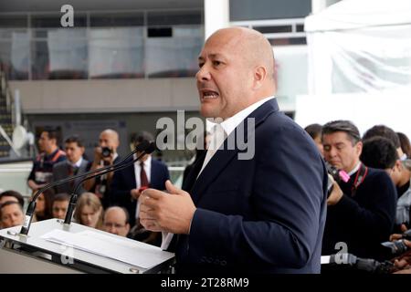 Mexico, Mexique. 17 octobre 2023. 17 octobre 2023, Mexico, Mexique : Enrique Alfaro, gouverneur de l'État de Jalisco lors d'une conférence de presse au Sénat de Mexico. Le 17 octobre 2023 à Mexico, Mexique (photo de Luis Barron/Eyepix Group/Sipa USA). Crédit : SIPA USA/Alamy Live News Banque D'Images