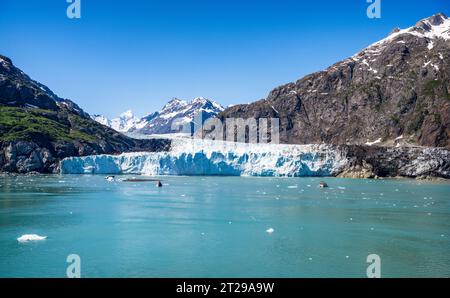 Margerie Glacier est un glacier de marée de 21 km de long situé dans Glacier Bay, Alaska, États-Unis, dans le parc national et réserve de Glacier Bay. Banque D'Images