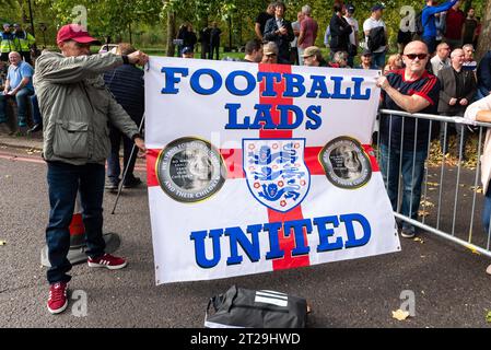 Democratic football Lads Alliance, DFLA, a marché vers le Parlement, Londres, Royaume-Uni, dans une manifestation de protestation contre la maltraitance des enfants Banque D'Images