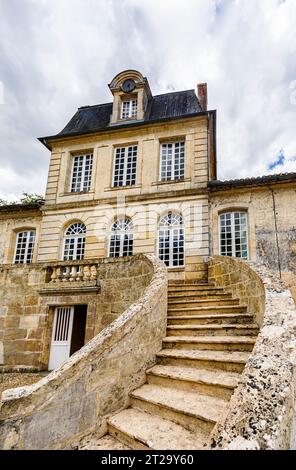 Château de Myrat sur la commune de Barsac, Gironde, dans la région de Graves, au sud-ouest de la France, d'une exploitation viticole appartenant à l'appellation Sauternes Banque D'Images