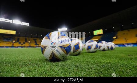 MoltenÕs balles photographiées avant le match Al Nassr FC (KSA) vs FC Istiklol (TJK) jour 2 de l'AFC Champions League 2023-24 Groupe E à Al-Awwal Park le 2 octobre 2023 à Riyad, Arabie Saoudite. Photo de Stringer / Power Sport Images Banque D'Images