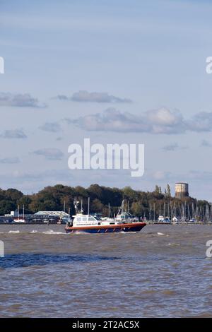 Harwich Haven navire-pilote St Edmund sur les opérations de pilotage dans le port de Harwich. Banque D'Images