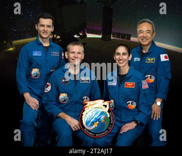 Les astronautes Jasmin Moghbeli, Andreas Mogensen, Satoshi Furukawa et Konstantin Borisov de la NASA et de l'équipage international 7 ont été sélectionnés pour des missions dans le cadre de SpaceX Crew-7 à destination de la Station spatiale internationale. Banque D'Images