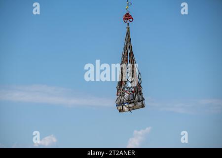 Les équipes de récupération mènent une formation en hélicoptère au champ d'essai et d'entraînement de l'Utah en préparation de la récupération de la capsule de retour d'échantillons OSIRIS-Rex de la NASA, qui a recueilli du matériel de l'astéroïde Bennu en octobre 2020 et devrait retourner sur Terre le 24 septembre 2023. Banque D'Images