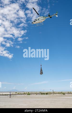 Les équipes de récupération mènent une formation en hélicoptère au champ d'essai et d'entraînement de l'Utah en préparation de la récupération de la capsule de retour d'échantillons OSIRIS-Rex de la NASA, qui a recueilli du matériel de l'astéroïde Bennu en octobre 2020 et devrait retourner sur Terre le 24 septembre 2023. Banque D'Images