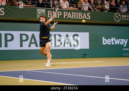 Stockholm, Kungliga tennishallen, JJ Wolf contre Laslo Djere JJ Wolf Banque D'Images