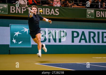 Stockholm, Kungliga tennishallen, JJ Wolf contre Laslo Djere JJ Wolf Banque D'Images