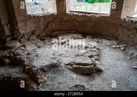 POMPÉI, ITALIE - SEPTEMBRE 20 2023 : ruines de Pompéi, une ville antique qui a été enterrée par l'éruption du Vésuve en 79. Banque D'Images