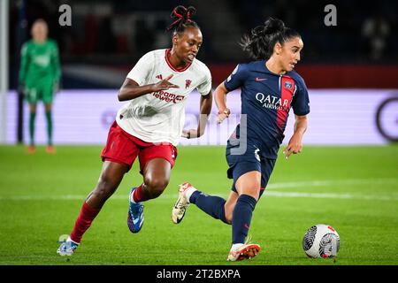 Paris, France, France. 18 octobre 2023. Melvine MALARD de Manchester United et Sakina KARCHAOUI du PSG lors du match de l'UEFA Women's Champions League entre le Paris Saint-Germain et Manchester United au Parc des Princes Stadium le 18 octobre 2023 à Paris. (Image de crédit : © Matthieu Mirville/ZUMA Press Wire) USAGE ÉDITORIAL SEULEMENT! Non destiné à UN USAGE commercial ! Banque D'Images