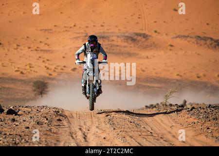 30 DUMONTIER Romain (fra), Team Dumontier Racing, Husqvarna 450 Rally, FIM W2RC, action lors de l'étape 3 du Rallye du Maroc 2023, le 16 octobre 2023 autour de Zagora, Maroc - photo Joao Filipe / DPPI Banque D'Images