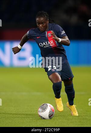 Tabitha Chawinga, du Paris Saint-Germain, lors du match de qualification au deuxième tour de la Ligue des champions féminine de l'UEFA au Parc des Princes à Paris, en France. Date de la photo : mercredi 18 octobre 2023. Banque D'Images