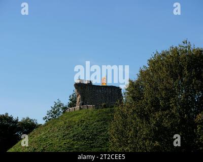 Ruines du château de Clare, parc rural du château de Clare, Stour Valley, Suffolk, Angleterre, Royaume-Uni Banque D'Images