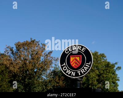 Panneau de sentier de la ville de Clare, parc de campagne du château de Clare, Stour Valley, Suffolk, Angleterre, Royaume-Uni Banque D'Images