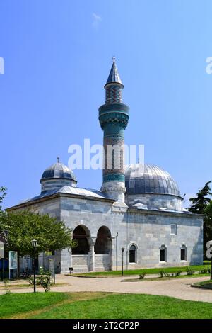 Yesil Cami (Ing. 'Mosquée verte') à Iznik, Turquie (ancienne ville de Nicée ou Nicée). Construit en 1392 AD. Exemple précoce de l'architecture turque ottomane. Banque D'Images