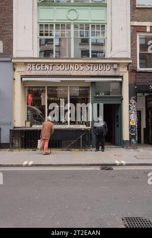Regent Sounds Studio sur Denmark Street, alias Tin Pan Alley, Londres, Angleterre, Royaume-Uni Banque D'Images