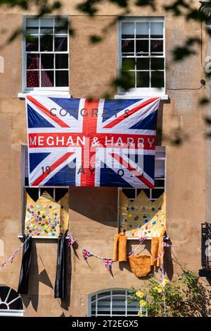 Exposition de maison à Windsor pendant le mariage royal du prince Harry et Meghan Markle en 2018, avec des fenêtres habillées pour ressembler à ses cheveux et barbe de gingembre Banque D'Images