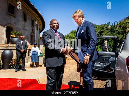 Pretoria, Afrique du Sud. 19 octobre 2023. Le roi Willem-Alexander des pays-Bas aux bâtiments de l'Union à Pretoria, le 19 octobre 2023, pour assister à la cérémonie de bienvenue avec C. Ramaphosa, Président de la République d'Afrique du Sud, lors de la 2e d'une visite d'État de 3 jours en Afrique du Sud photo : Albert Nieboer/Alamy Live News Banque D'Images