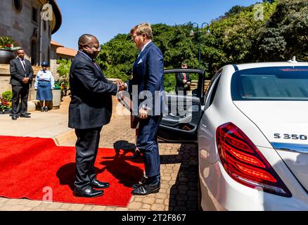 Pretoria, Afrique du Sud. 19 octobre 2023. Le roi Willem-Alexander des pays-Bas aux bâtiments de l'Union à Pretoria, le 19 octobre 2023, pour assister à la cérémonie de bienvenue avec C. Ramaphosa, Président de la République d'Afrique du Sud, lors de la 2e d'une visite d'État de 3 jours en Afrique du Sud photo : Albert Nieboer/Alamy Live News Banque D'Images