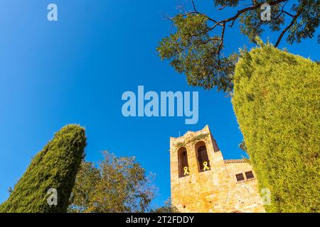 Pals village médiéval, rues du centre historique au coucher du soleil, Gérone sur la Costa Brava de Catalogne en Méditerranée Banque D'Images