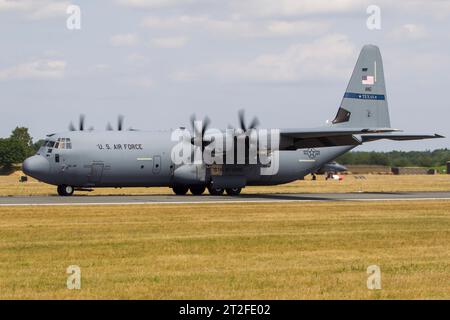 Texas Air National Guard C-130J-30 Super Hercules arrivant à la base aérienne de Hohn, en Allemagne. Banque D'Images