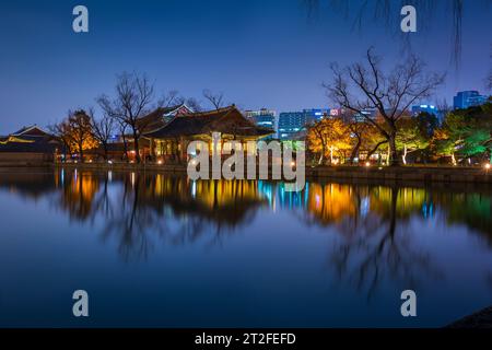 Gyeongbokgung Palace la nuit est magnifique, Séoul, Corée du Sud. Banque D'Images