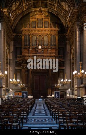 Vue intérieure orgue principal par Aristide Cavaille-Coll, église paroissiale de l'Eglise de la Madeleine, Sainte-Marie-Madeleine, Sainte-Marie-Madeleine, Paris, France Banque D'Images