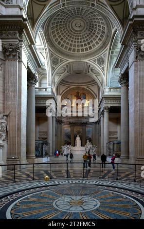 Intérieur, visiteur, pendule de Foucault pour preuve empirique de la rotation de la Terre, Révolution de représentation et Convention nationale, National Hall Banque D'Images