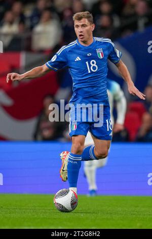 Londres, Royaume-Uni. 17 octobre 2023. Nicolo Barella (Inter Milan) d'Italie lors du match international entre l'Angleterre et l'Italie au stade de Wembley, Londres, Angleterre, le 17 octobre 2023. Photo de David Horn. Crédit : Prime Media Images/Alamy Live News Banque D'Images