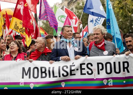 Paris, France.13 octobre 2023. Manifestation inter-syndicale pour l'augmentation des salaires, pour l'égalité des sexes, contre l'austérité, les retraites à Paris, France Banque D'Images