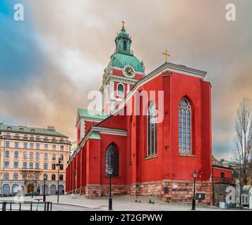 Église St JJames (Sankt Jacobs kyrka) dans le vieux centre-ville de Stockholm, Suède. L'église a pris beaucoup de temps à achever. Par conséquent, il inclut seve Banque D'Images