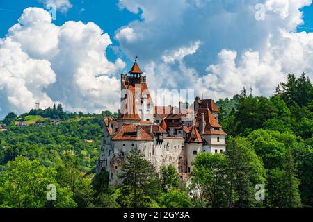 Château de Bran près de Brasov, connu comme Château de Dracula en Transylvanie, Roumanie Banque D'Images