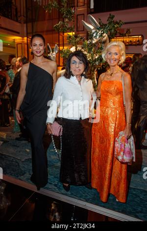 Hommage à Bambi 2023 Natalia Yegorova Natalia Klitschko, Regine Sixt, Kristina Trögel beim hommage à Bambi im JW Marriott Hotel Berlin am 19.10.2023. *** Hommage à Bambi 2023 Natalia Yegorova Natalia Klitschko, Regine Sixt, Kristina Trögel à l'hommage à Bambi au JW Marriott Hotel Berlin sur 19 10 2023 Copyright : xEventpressxKochanx crédit : Imago/Alamy Live News Banque D'Images