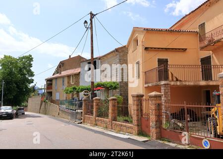 Mai 27 2023 - Evisa, Île de Corse en France : le village d'Evisa dans les montagnes de l'île Banque D'Images