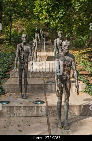 Mémorial aux victimes du communisme, 2002, par Olbram Zoubek, inspiré des œuvres d'Alberto Giacometti, rue Ujezd, Mala Strana, Prague, République tchèque. Banque D'Images