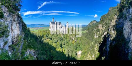 Schloss Neuschwanstein im bayerischen Allgäu BEI Füssen, Deutschland *** Château de Neuschwanstein en Bavière Allgäu près de Füssen, Allemagne Banque D'Images