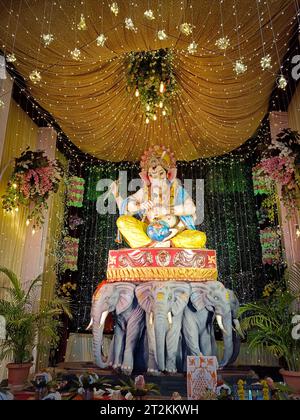 Joyeux Ganesh Chaturthi - Photographie du Seigneur ganapati Idol Banque D'Images